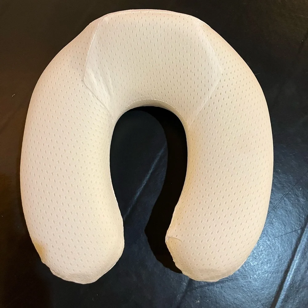 Tempurpedic Unwrapped Memory Foam Neck Pillow. New without Tags. Bulk Available.
